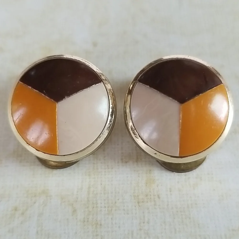 Vintage 1970s Earth Tone Inlaid Clip Earrings Gold Tone - Picture 14 of 16